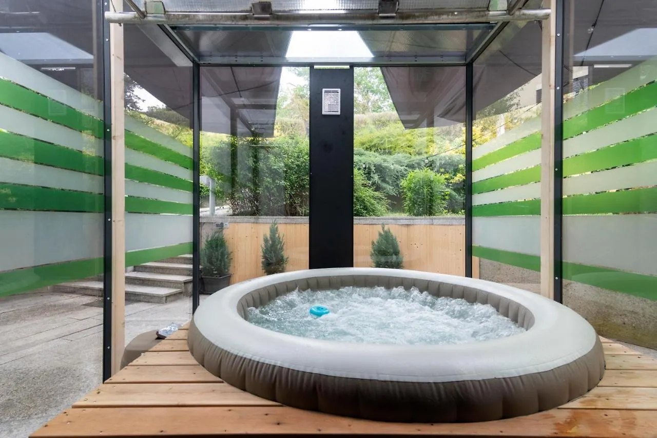 Miami Lovely Romantic Garden Apartment With Whirlpool Praha