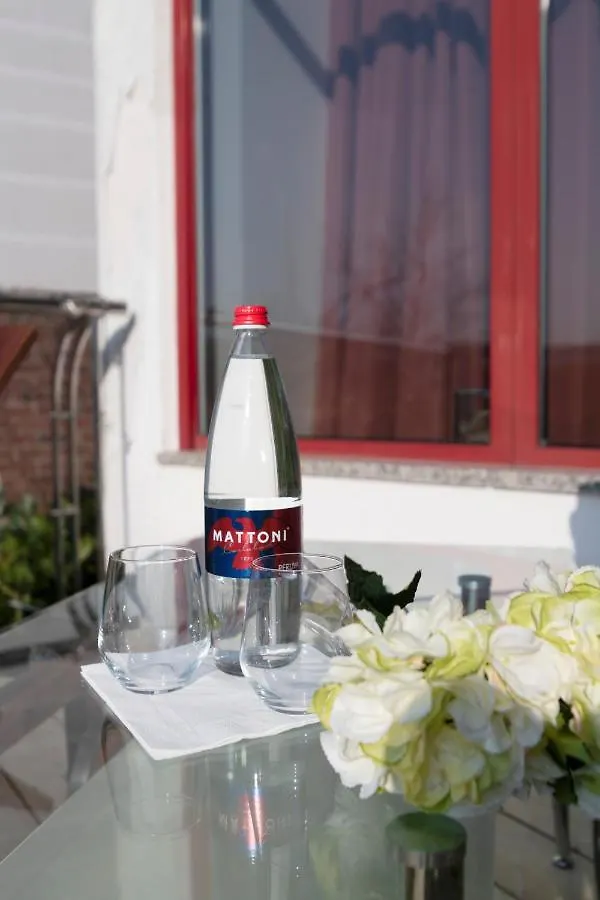 Miami Lovely Romantic Garden Apartment With Whirlpool Praha 0*,