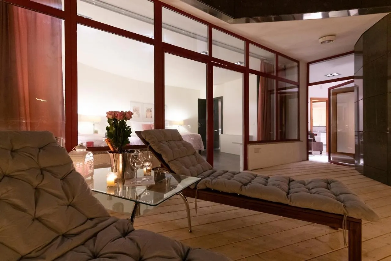 Miami Lovely Romantic Garden Apartment With Whirlpool Praha