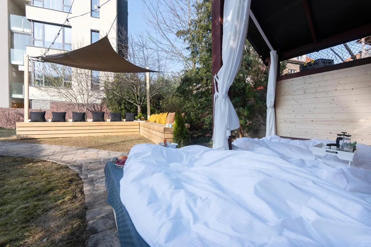 Miami Lovely Romantic Garden Apartment With Whirlpool Praha