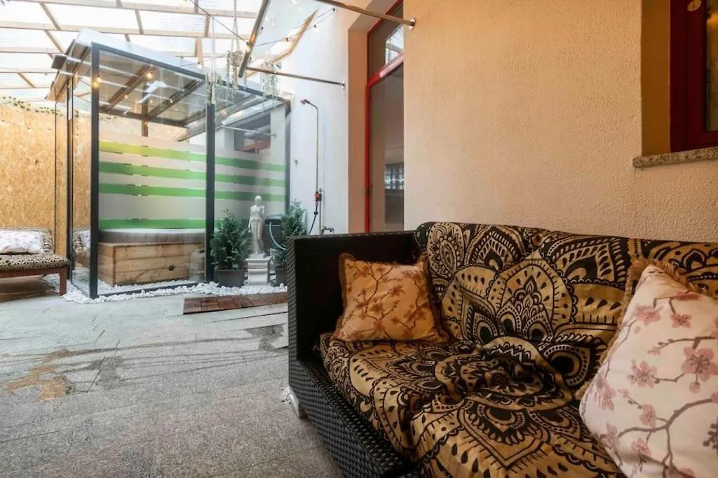 Miami Lovely Romantic Garden Apartment With Whirlpool Praha Česká republika