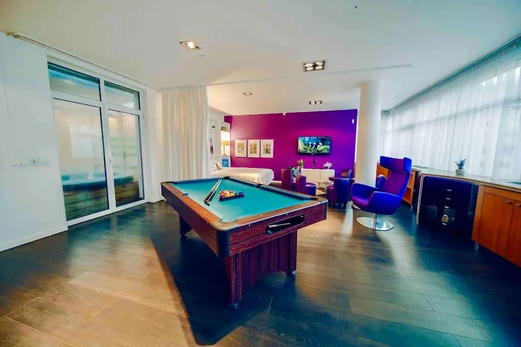 Miami Lovely Romantic Garden Apartment With Whirlpool Praha