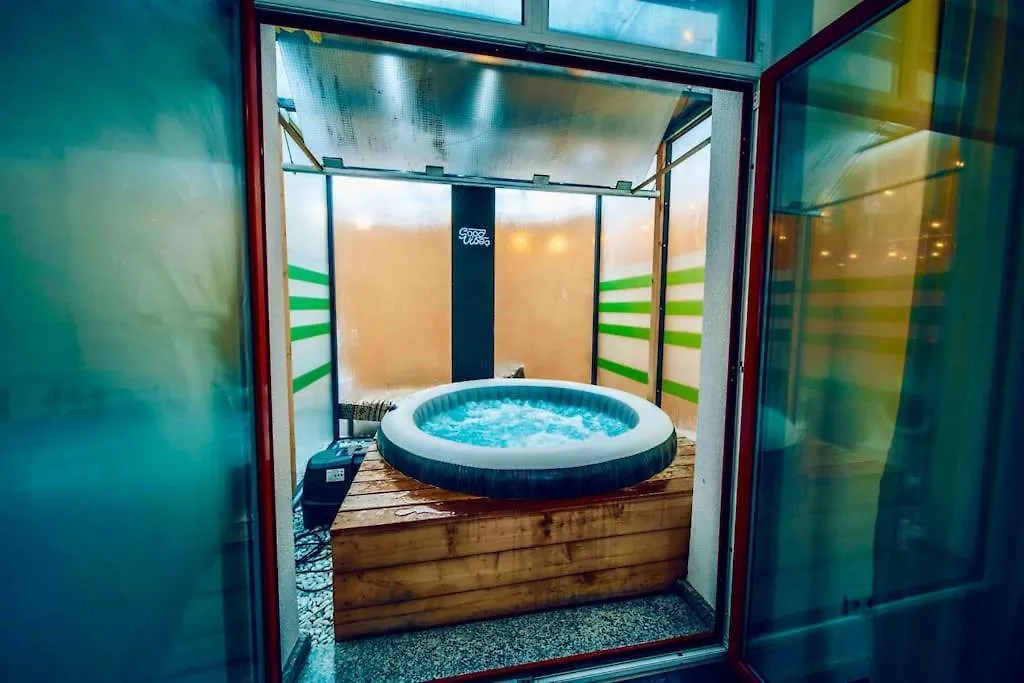 Miami Lovely Romantic Garden Apartment With Whirlpool Praha Česká republika