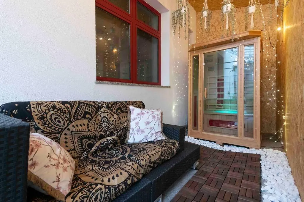 Miami Lovely Romantic Garden Apartment With Whirlpool Praha